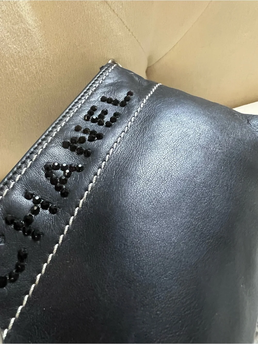 Chanel Small Crossbody Bag Fit iphone pro - Picture 3 of 9